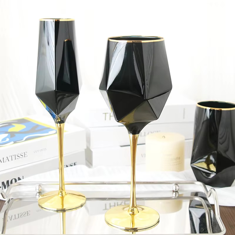 순수 블랙 크리스탈 골든 에지 와인 잔, 럭셔리 불규칙 - Wine Beer Whiskey 리뷰 및 가격
